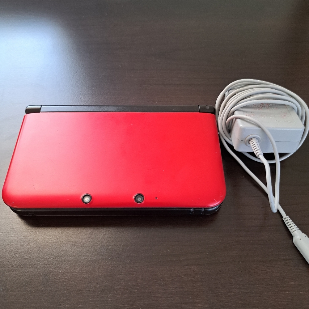 Nintendo 3DS XL Console